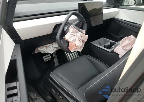 2024 Tesla Cybertruck z USA, uszkodzony, nr VIN 7G2CEHED1RA008495